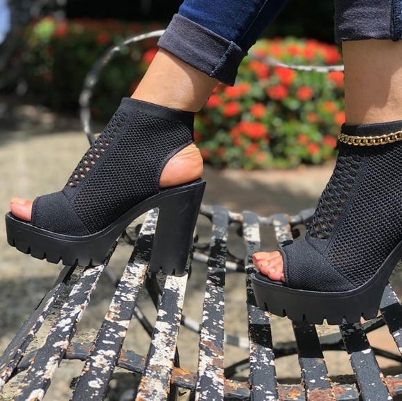 size 11 chunky platform heels